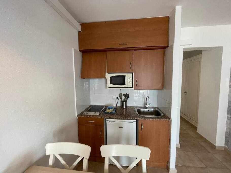 Mitjana Apartamento Con Piscina Ciutadella  Exteriör bild