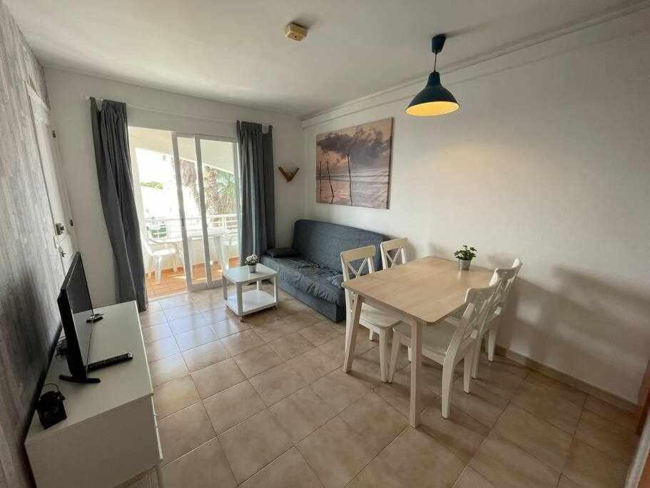 Mitjana Apartamento Con Piscina Ciutadella  Exteriör bild